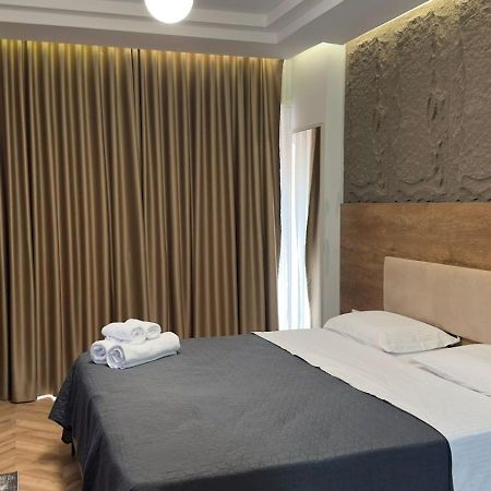 Your Apart Hotel ティラナ エクステリア 写真